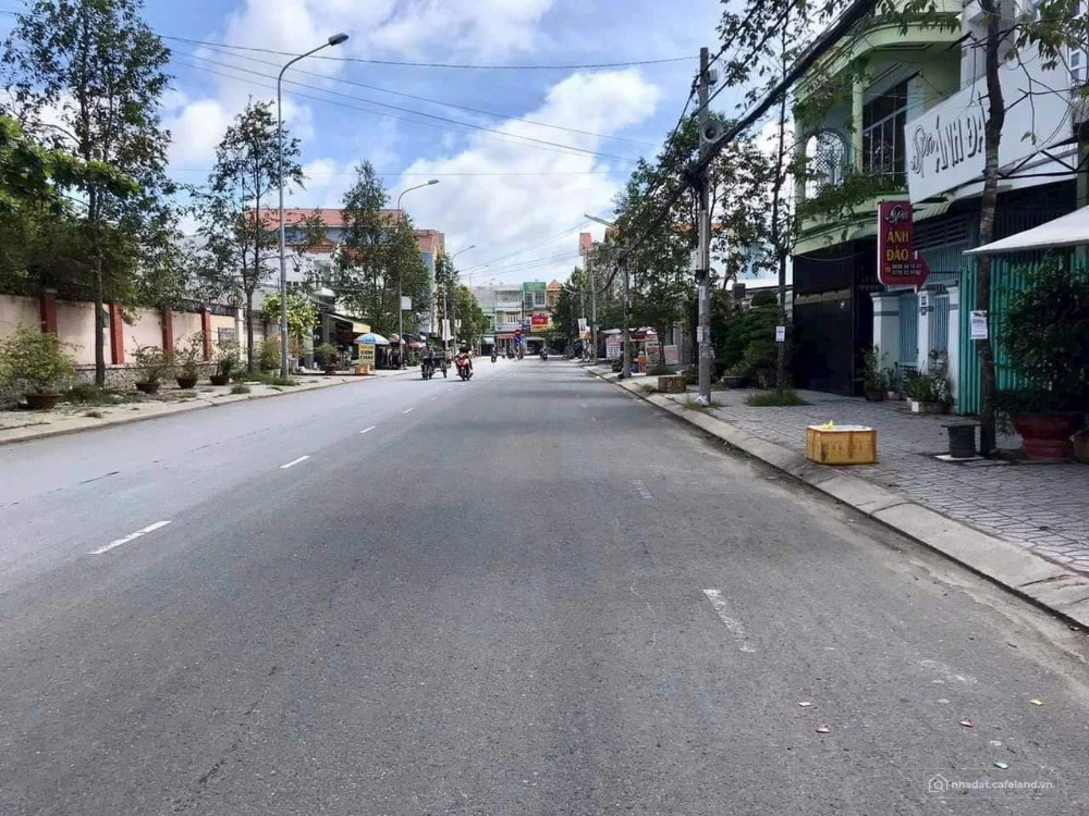 Bán nhà lầu đường Đồng Văn Cống , Phường Bình Thuỷ . Giá rẽ