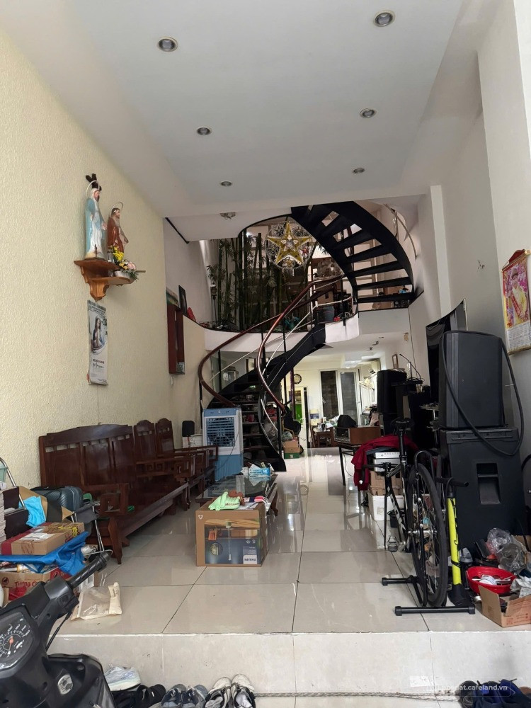 Vip Quận 5- Trần Hưng Đạo- 86m2- 4 tầng kiên cố-5PN.