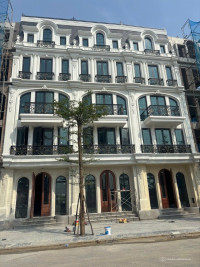 Bán nhanh căn liền kề diện tích 75m2 mặt phố Hoàng Quốc Việt