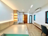 Siêu phẩm Đại Học Thành Đô, Lai Xá 5 tầng, thang máy 3 bước chân ra đường 32 giá