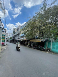 Nhà 4 tầng, mặt tiền Đông Hồ, Tân Hòa, 115m2, chỉ 18 tỷ TL