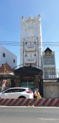 nhà 6.3x19,6m Huỳnh Tấn Pháp phường phú Thuận Q7. 6 tầng + Thang máy