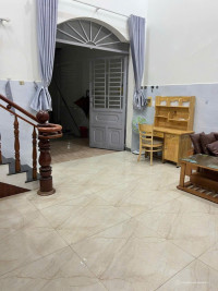 Bán gấp nhà 2 lầu gần bệnh viện Quốc Tế Hạnh Phúc - DT(5X22)nhà mới full nội thấ