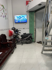 20m2 Lạc Long Quân HXH cách 1 căn, 3 tầng, hoàn công đủ