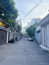 Vị trí vàng, đoạn đẹp nhất Bùi Đình Tuý, ngay bờ kè rạch Xuyên Tâm, hẻm 8m