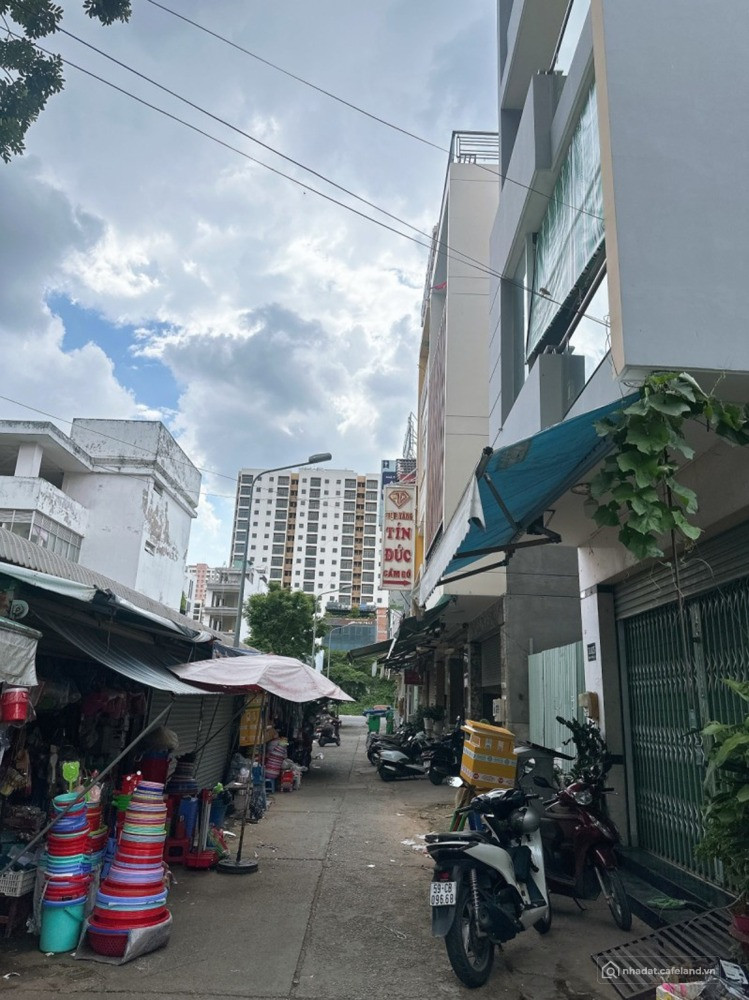 Bán nhà mặt tiền đường số Mai Chí Thọ, đối diện chợ, ngang 5m, có sẵn HĐ thuê