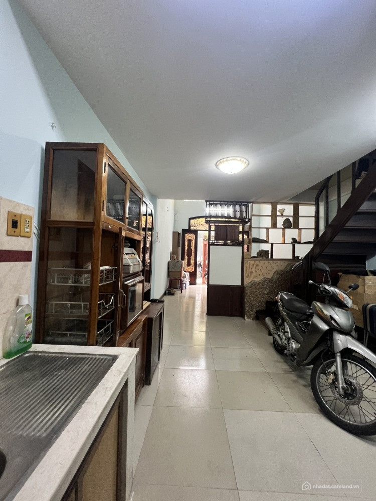 Tân Bình Đất Thánh-50m2 - 5 tầng giá chỉ 6.9....T.