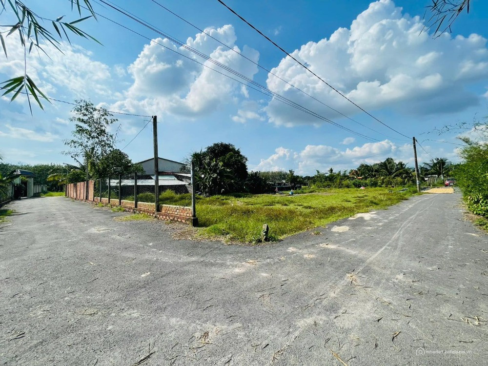 chính chủ bán đất làm nhà vườn mặt tiền đường nhựa hương lộ 2 phường lộc hưng