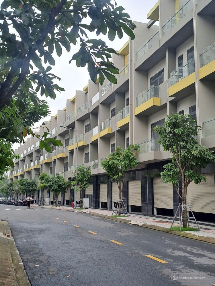 NHÀ PHỐ BCONS UNI VALLEY- ƯU ĐÃI CHIẾT KHẤU 6%, SỔ HỒNG RIÊNG, LÃI SUẤT 0%