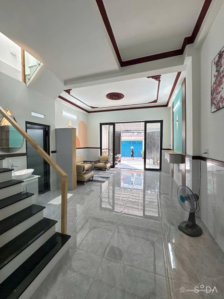 Lý Thánh Tông, 62m2 ngang 5.2m, 3PN full nội thất, xe hơi trong nhà, chỉ 7.6 tỷ