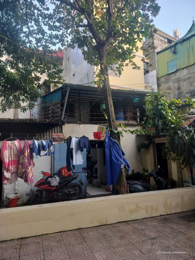 Bán nhà 2 tầng Hoàng Văn Thái - sổ đỏ riêng giữa nội đô giá rẻ bất ngờ