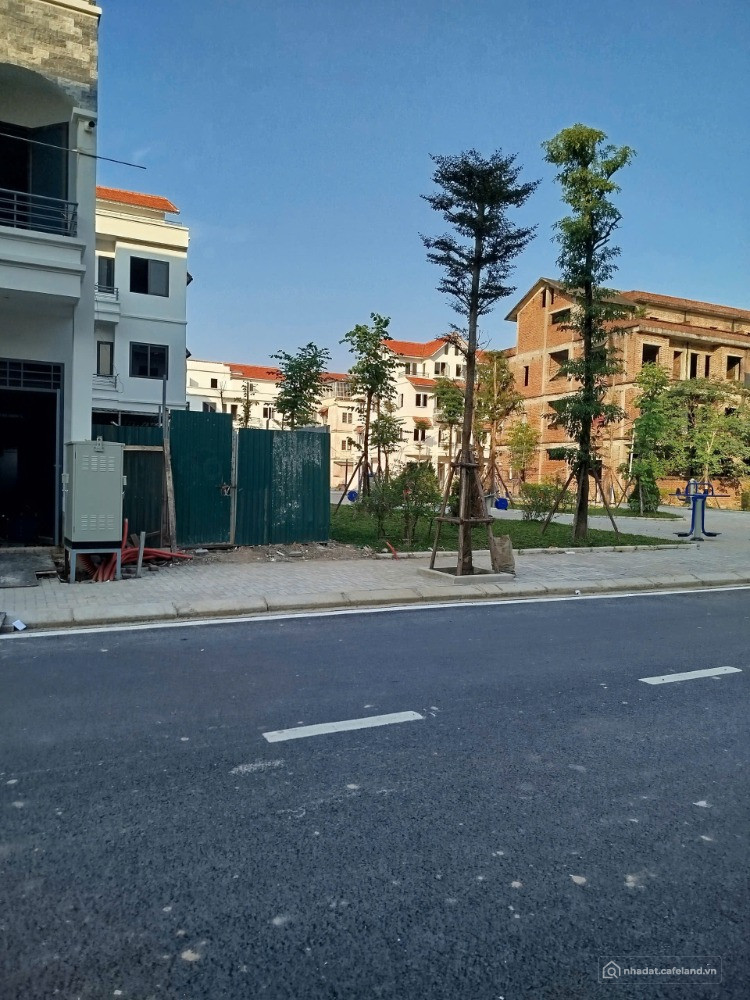 Hiếm - Nhà liền kề còn sót lại ở trục chính KĐT Cienco5 - Hoài Đức - Hà Nội