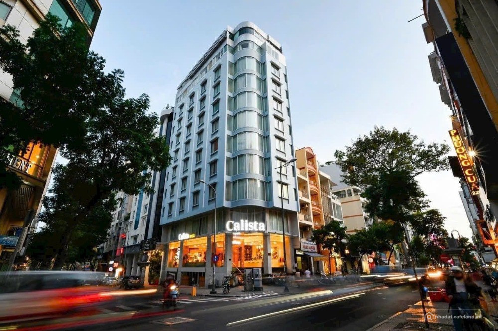 Bán khách sạn góc 2MT LÝ Tự Trọng, Quận 1, DT 8,5 x 18m, KC 10T 52 phòng