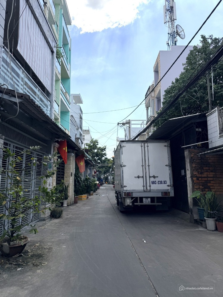 Tân Phú Tô Hiệu gần CV Đầm sen 64m2- 3 tầng giá chỉ nhỉnh 5đ.