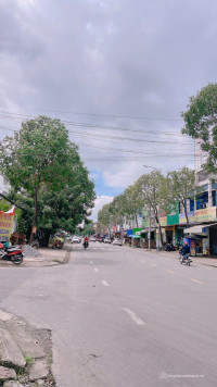 Bán nền tặng Showroom góc 2 Mặt Tiền đường Nguyễn Đệ . Hiện có HĐ thuê 25tr/ thá