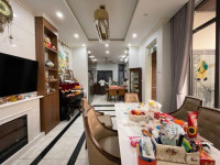 Bán nhà đường Láng Hạ phân lô , vỉa hè , ô tô dừng đỗ ngày đêm – 17.8 tỷ