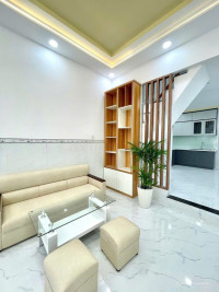 Nhà Mới 100% Hẻm Xe Tải Chiến Lược, 42.6m2, Chỉ 4.38 Tỷ, Xách Vali Vào Ở Ngay