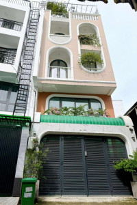 KHU VÍP DƯƠNG QUẢNG HÀM - XE HƠI VÀO NHÀ - 5 TẦNG - 57M2 - SỔ A4 - NỘI THẬT XỊN