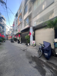 Nhà bán HXH 6m Hoàng Hoa Thám 5 tầng có gara Oto chỉ 9.9 tỷ