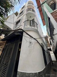  Góc 2 hẻm Nguyễn Văn Cừ – Nhà 3 tầng chỉ 6.3 tỷ