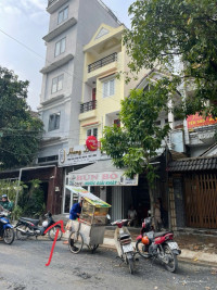 Nhà 4x18m đường 79 Phường Tân Quy Q7. trệt 2 lầu sân thượng giá ĐT