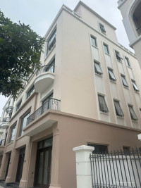 Cho thuê nhà liền kề hoàn thiện 5 tầng 6 phòng ngủ khép kín giá 12tr/th