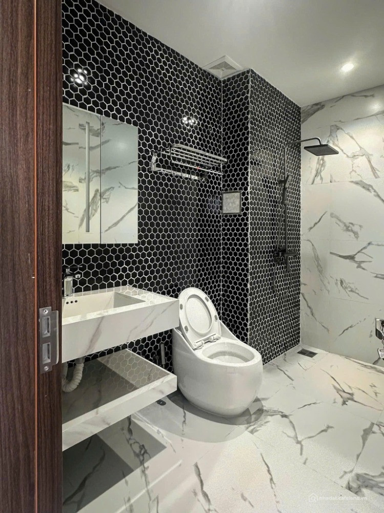 Bán nhà phố full nội thất view hoa viên dự án Ecocity giá chỉ 8.5 tỷ