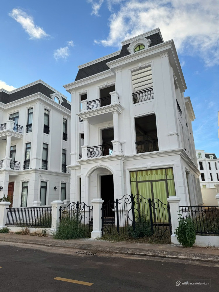 Bán biệt thự góc 3 mặt tiền dự án Ecocity giá tốt sẵn sổ chỉ 13.5 tỷ