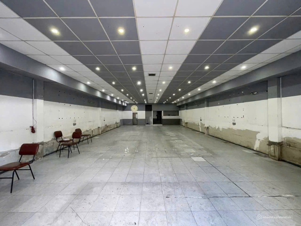 Cho thuê mặt bằng ngang 8M KDC 30 gần bến xe đường Nguyễn Văn Linh TP  C Thơ