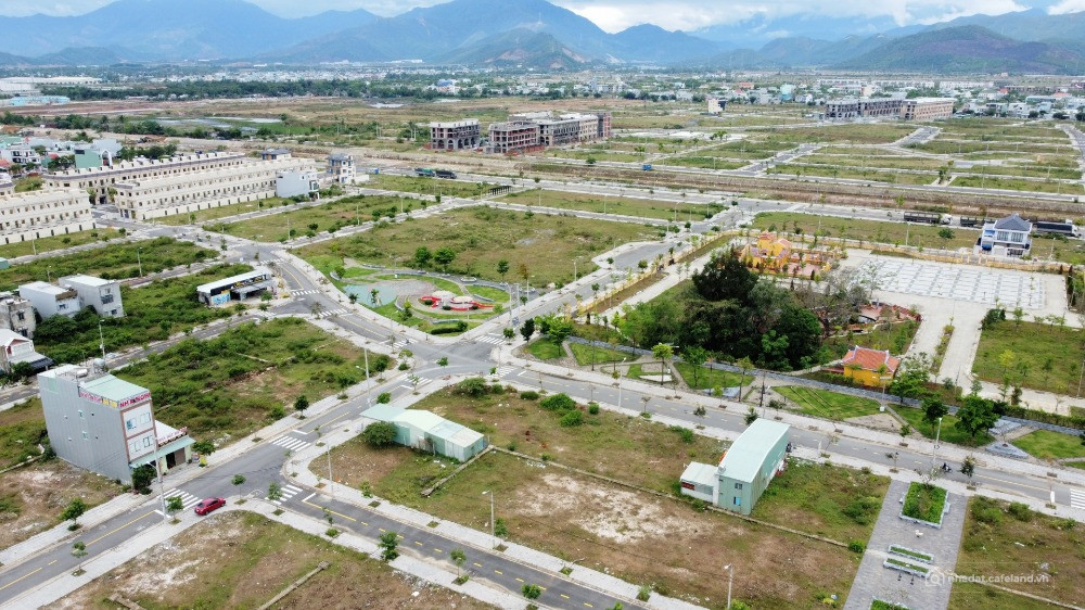 BÁN NHANH LÔ GÓC CẠNH CÂY XANH – ĐƯỜNG 18 KDC NGỌC LONG – SỔ RIÊNG – CHỈ 1,66 tỷ