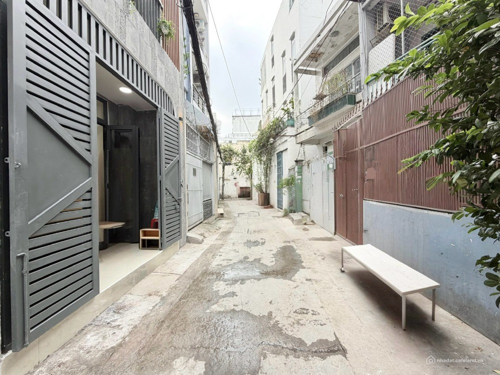 THƠM - HẺM Ô TÔ P26 BÌNH THẠNH - NHÀ ĐẸP 3 TẦNG, 5 PN, FULL NỘI THẤT - 40M2