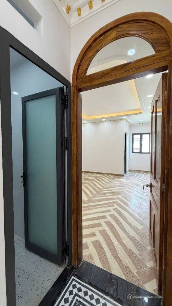 BÁN NHÀ MẶT TIỀN ĐƯỜNG SỐ 44,PHƯỜNG 10 (4 x 20 x 4 TẦNG) 13,6 TỶ TL