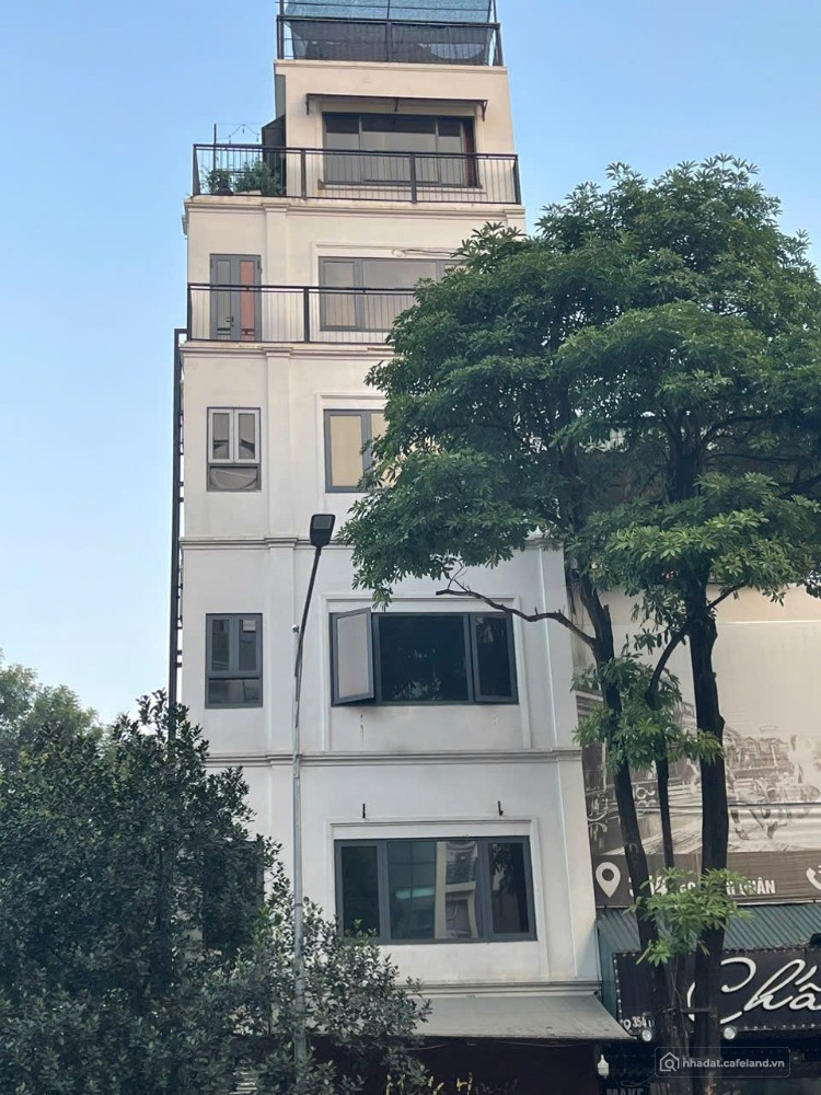 ĐẤT VÙNG LÕI BA ĐÌNH, SÁT MẶT ĐƯỜNG ĐÊ LA THÀNH, 2M RA PHỐ LỚN SẦM UẤT