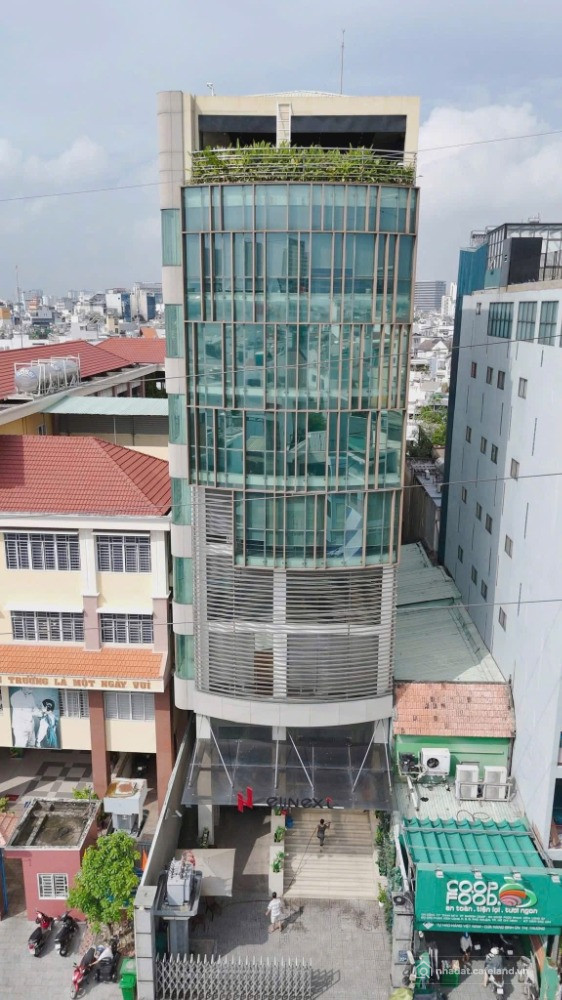 Bán tòa nhà MT Phan Xích Long, Q Phú Nhuận, DT 9,25m x 29,7m, tự khai thác, giá