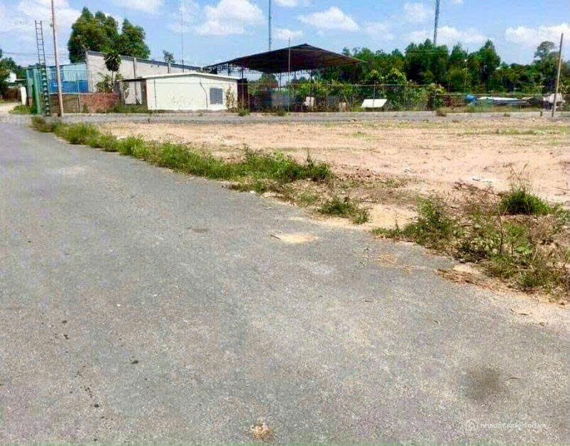 NỢ TIỀN CẦN BÁN 210M2 ĐẤT THỔ CƯ, SỔ RIÊNG SÁT CHỢ, TR HỌC DÂN Ở ĐÔNG. GIÁ 290TR