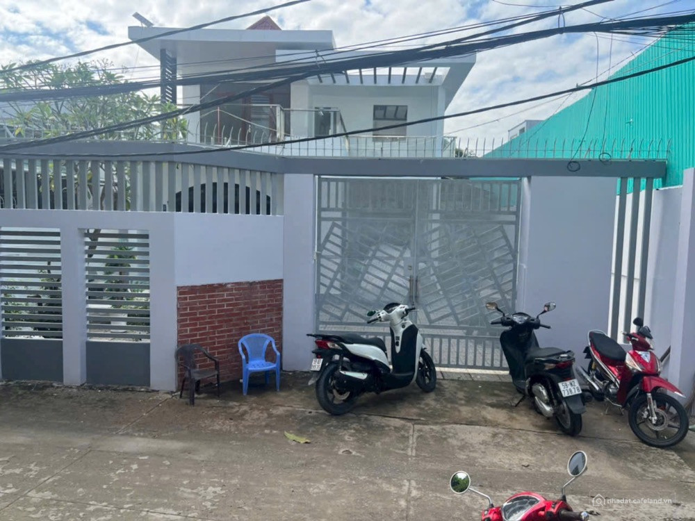 CẦN BÁN NHÀ BIỆT THỰ TÂN TÚC BÌNH CHÁNH