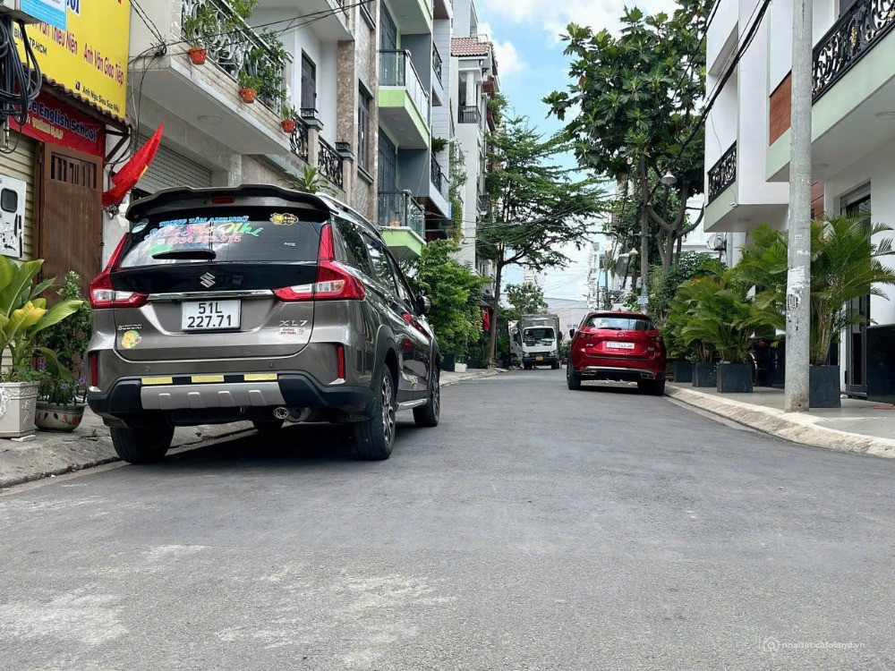 Nhà VT đẹp hẻm 106 Cống Lở ngang 8m 120m2 tiện xây mới sát trường học 12.5 tỷ