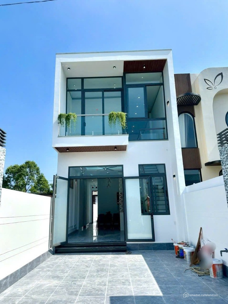 Nhà trệt lầu Thủ Dầu Một. Đường xe hơi thông. 3PN chỉ 2.49 tỷ. Sổ Hồng Riêng