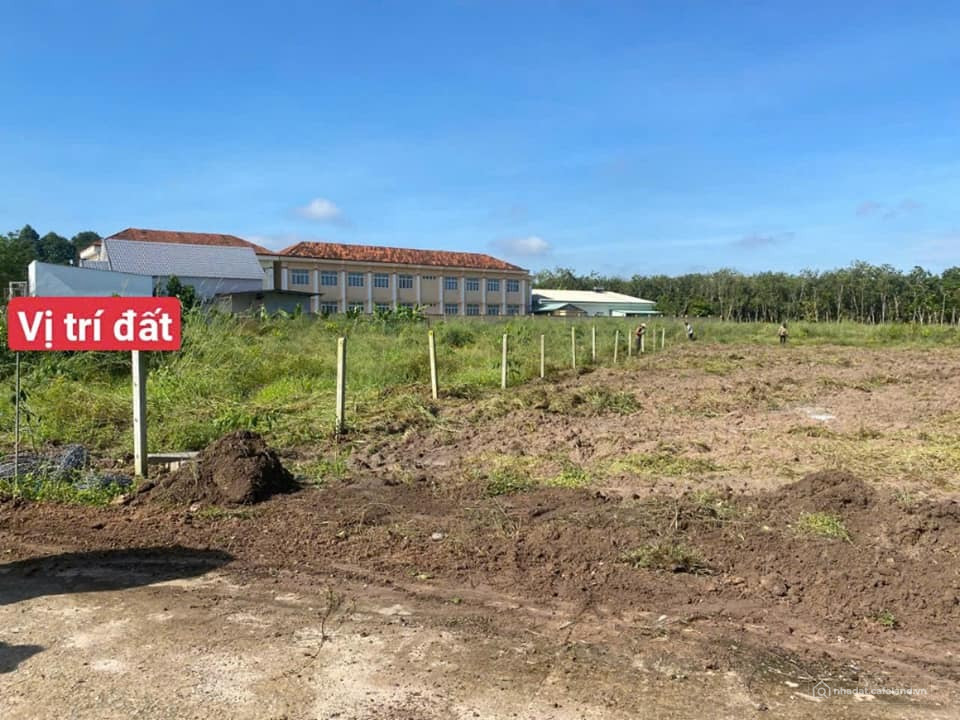 BÁN 1 000M2 MẶT TIỀN RỘNG GIÁ NGỘP NGAY SÁT KCN VÀ CHỢ