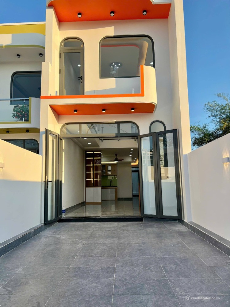 Bán nhà 3PN gần Nguyễn Chí Thanh TP Thủ Dầu Một, đường nhựa 7m, sổ hồng riêng,