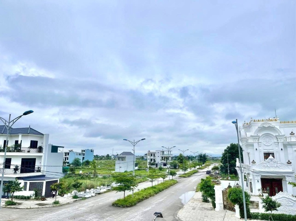 Siêu rẻ, MB3220 TP Thanh Hóa lô 100m2 giá chỉ hơn 1 tỷ sổ đỏ xd tự do