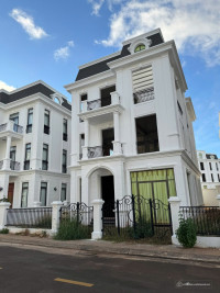 Bán biệt thự góc 3 mặt tiền dự án Ecocity giá tốt sẵn sổ chỉ 13.5 tỷ