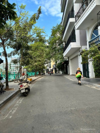 8 Tầng view Hồ Tây- Ô tô tránh- Kinh Doanh Căn Hộ- Thiết kế hiện đại- 2.5 tỷ/năm