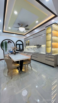 Quận 10- 55m2 - 4 tầng Kiên cố gần MT- nội thất cao cấp.