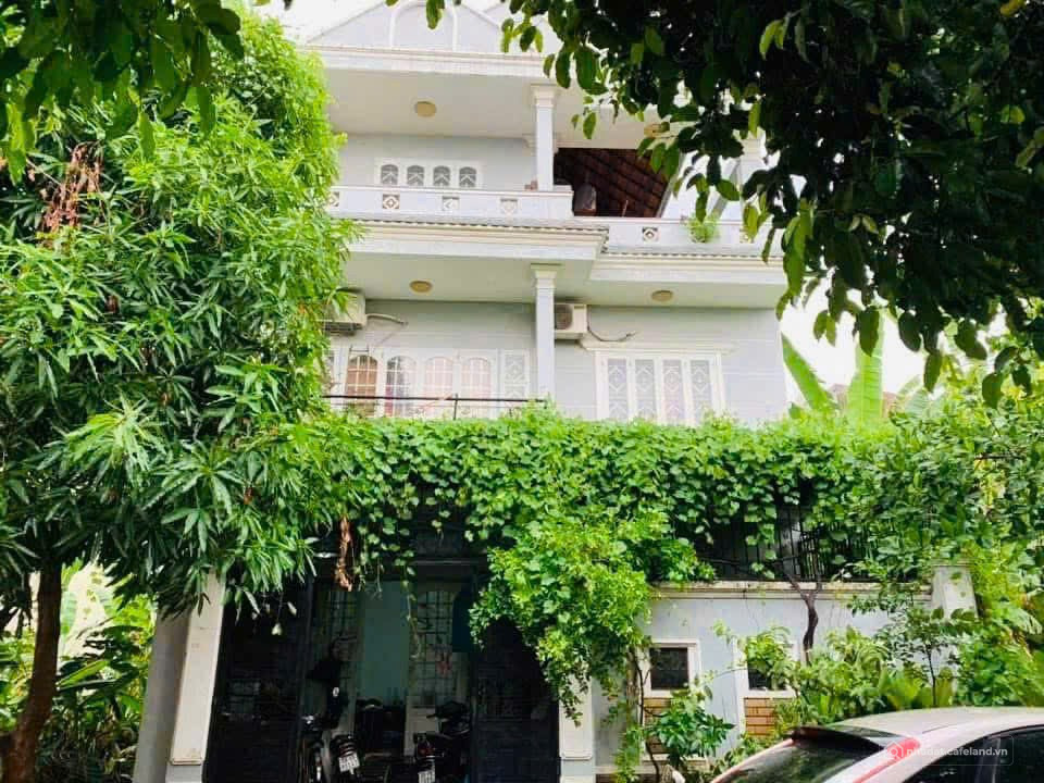 Bán biệt thự vườn Giga mall Phạm Văn Đồng Thủ Đức đi định cư.