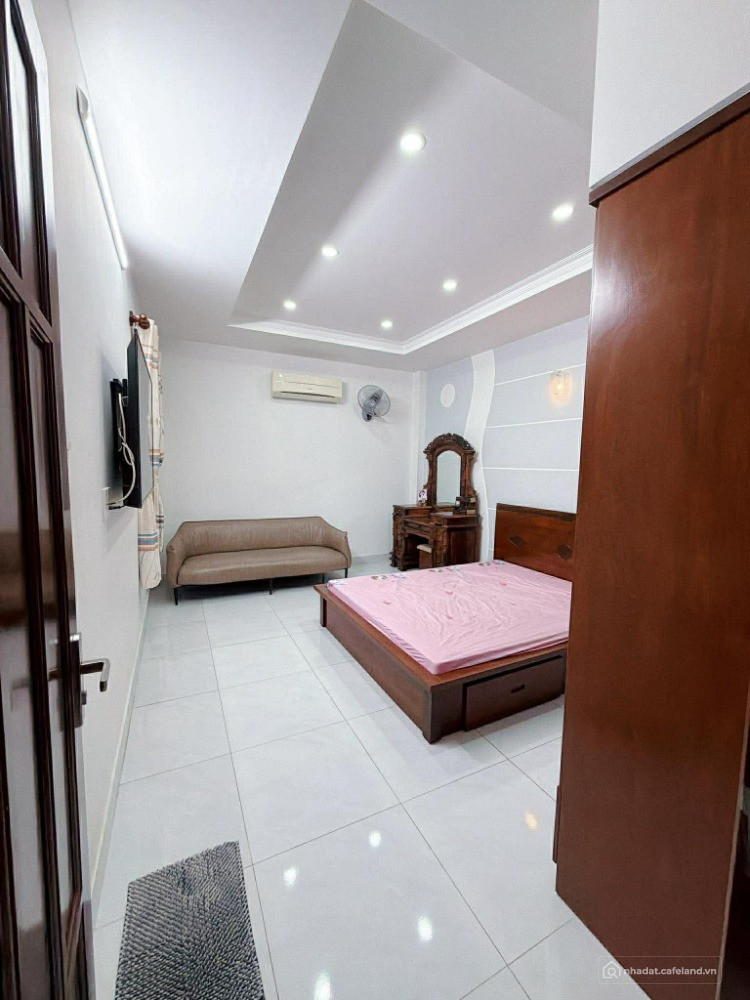 Vị trí vàng, hẻm xe hơi, khu sạch sẽ, an ninh, dân trí cao, đồng bộ cao tầng