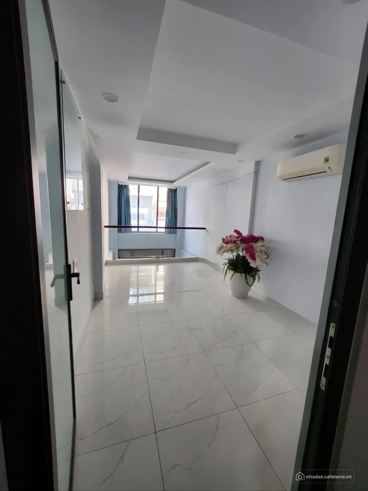 MỘT CĂN NHÀ 5 TẦNG, TRONG CHỢ BÀN CỜ, MẶT TIỀN 10M, TIỆN KINH DOANH, CHỈ 9 TỶ