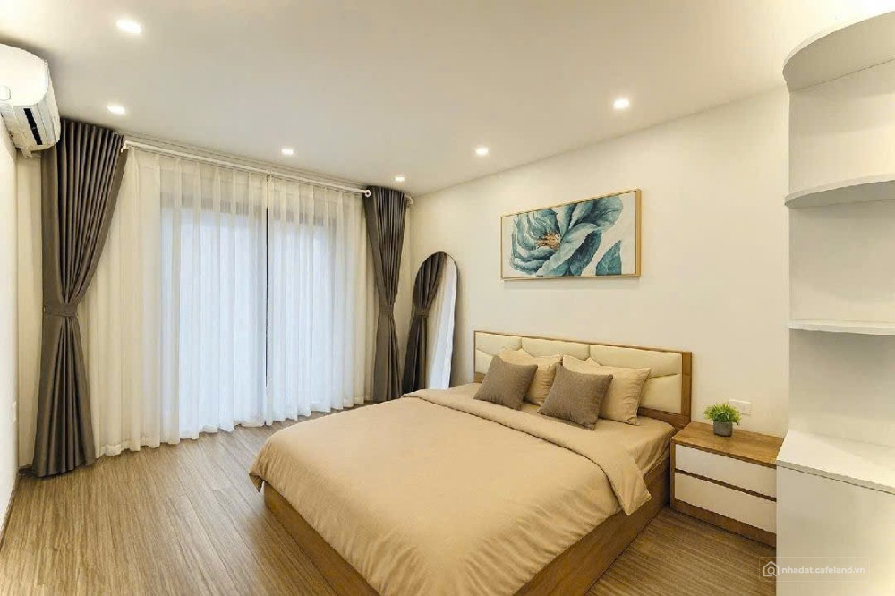 Bán nhà Ngọc Lâm Long Biên 57m 13.5 tỷ, 57m 6 tầng mặt tiền 3.5m,Thang máy, ngõ