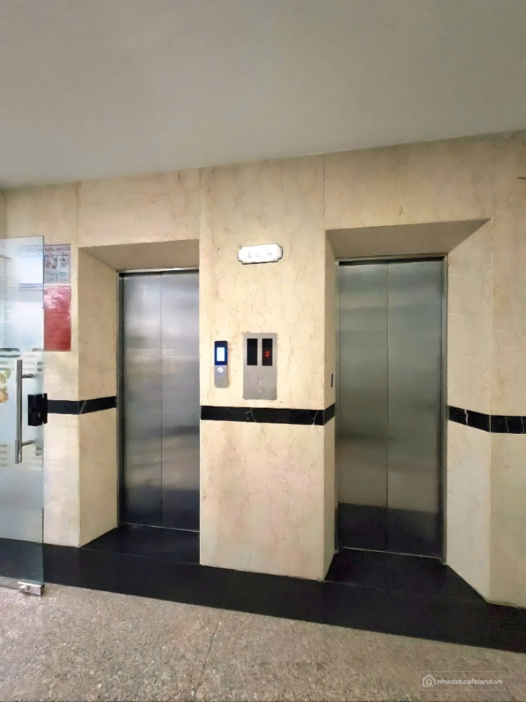 BÁN TOÀ NHÀ MẶT TIỀN, TÀI SẢN HIẾM, QUY MÔ GẦN 2.000M² SÀN DÒNG TIỀN HÀNG TỶ/NĂM