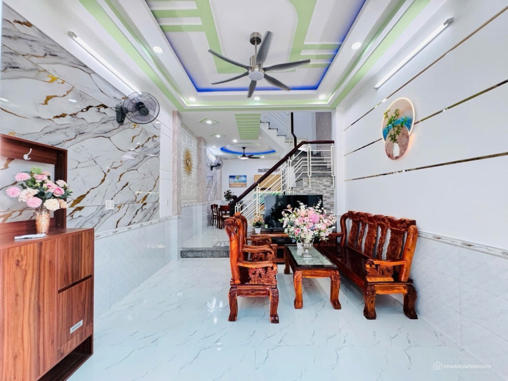 Bán nhà lô góc hai mặt tiền HXH Nguyễn Duy Cung ngang 4m gần Emart Phan Huy Ích